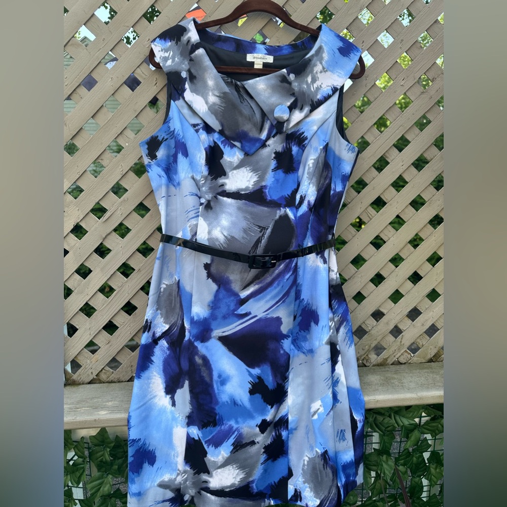 Dress Barn Floral dress. Size 16. Like new
